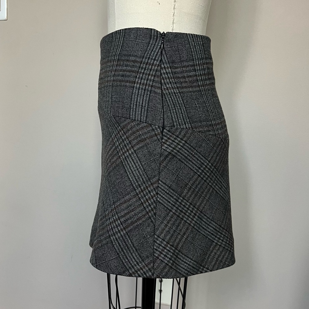 Paid Mini Skirt - Picture 2 of 6